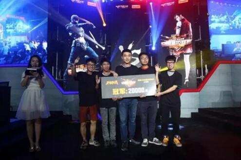 操队的年轻 操队的年轻