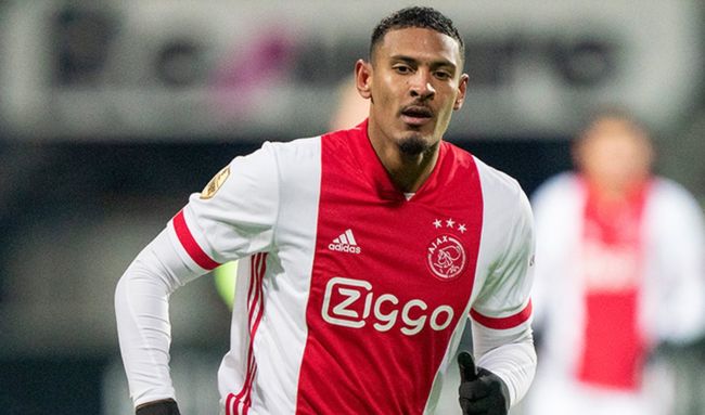 突出表现 突出表现